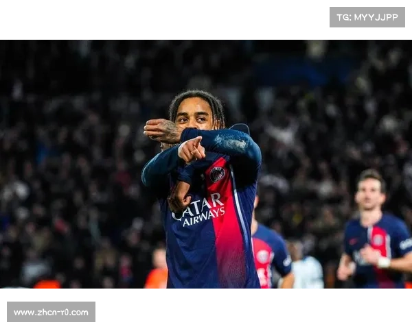 门德斯远射中柱,巴黎主场球迷虚惊一场 门德斯远射中柱,巴黎主场球迷虚惊一场